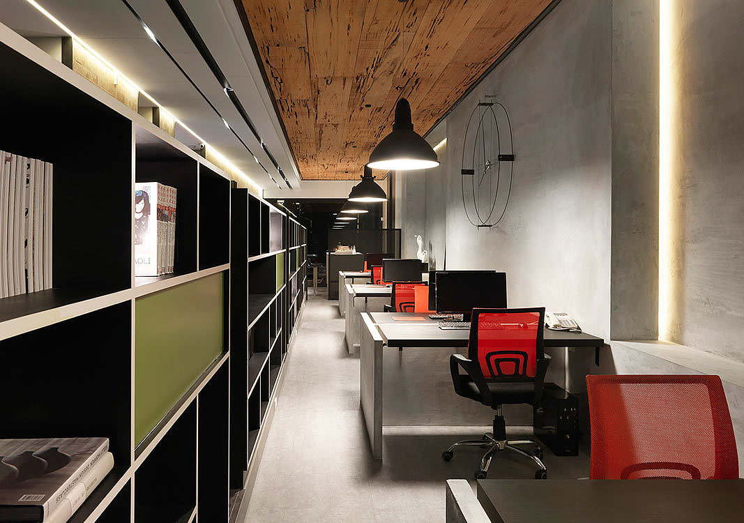 鄭州現(xiàn)代工業(yè)風(fēng)設(shè)計公司辦公室裝修設(shè)計圖